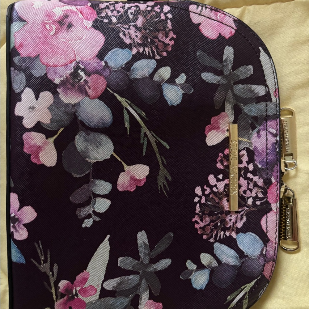 Steve Madden Purple Floral Crossbody Bag - Picture 5 of 11